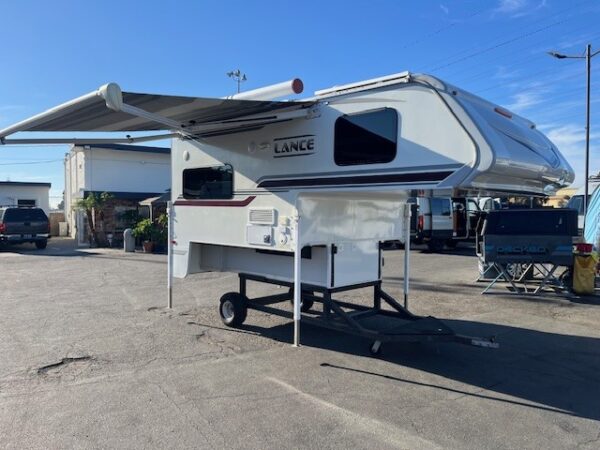 Used 2020 Lance 850 - Image 2