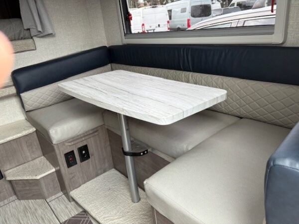 2026 Lance 650 - Image 12